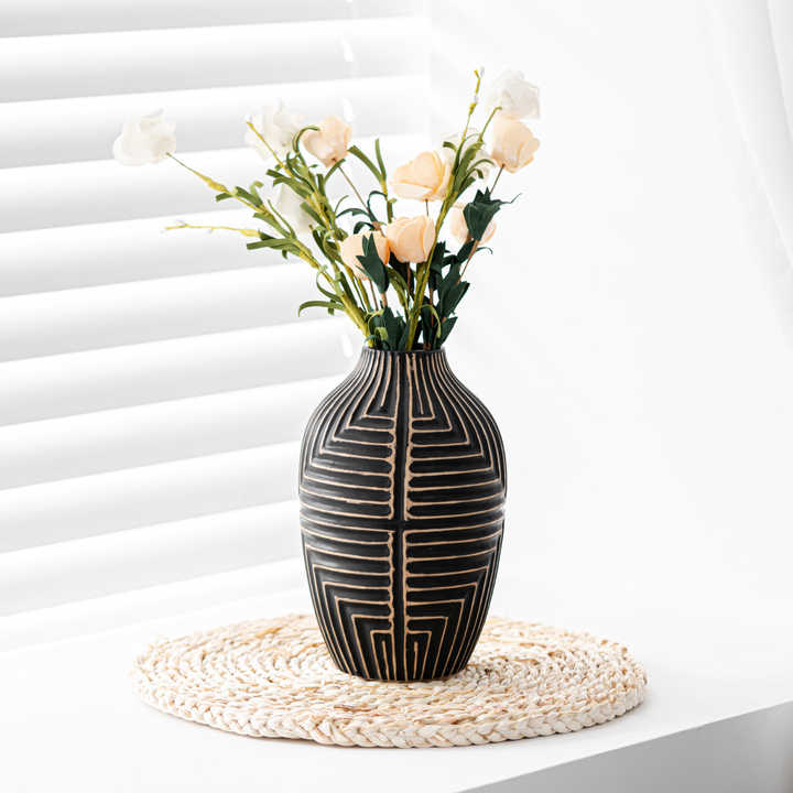 Thalora Grove Vase