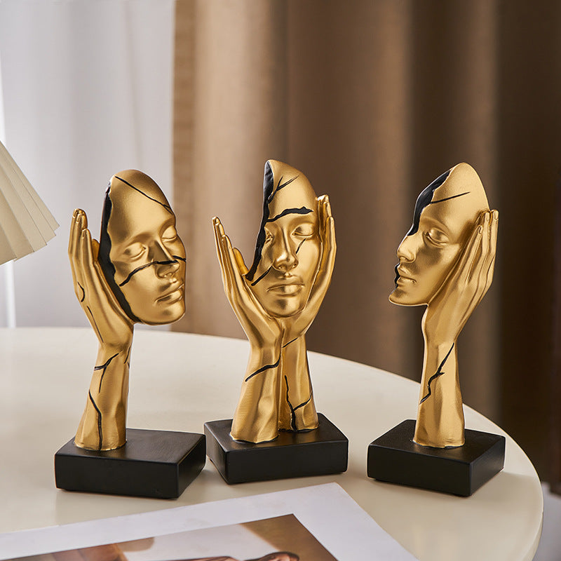 Eryndel Sculpture