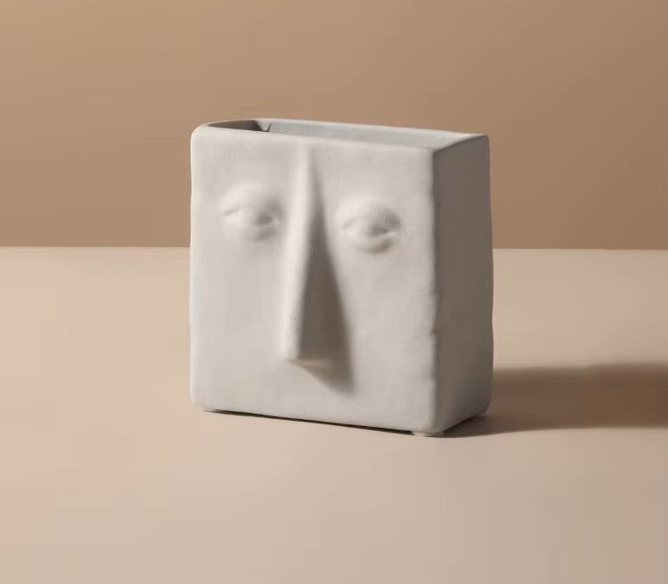 Artena Face Vase