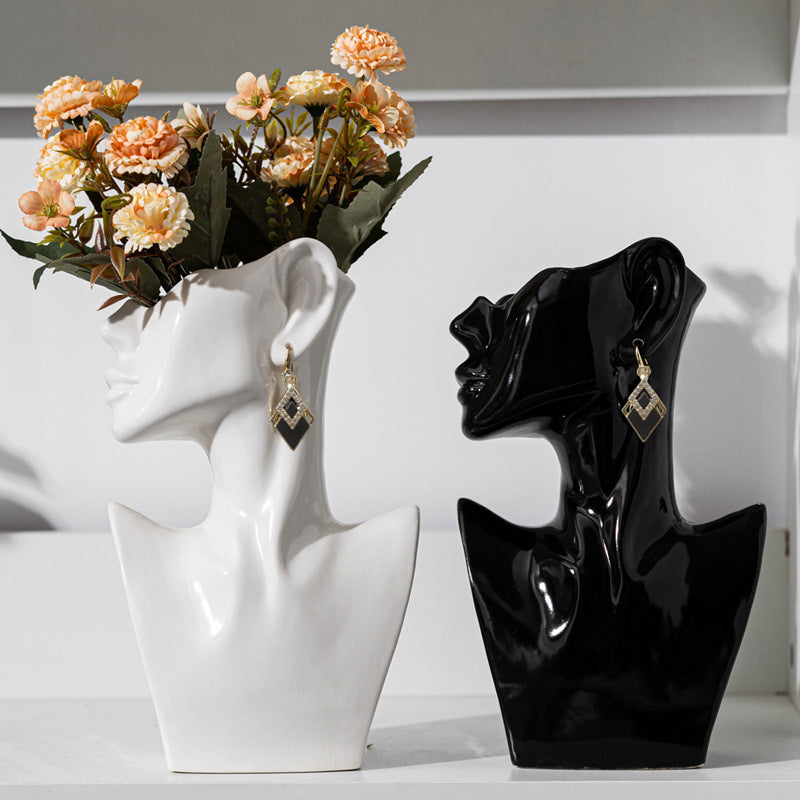 Aiva Ceramic Vase