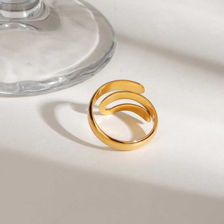Clio Luxe Ring
