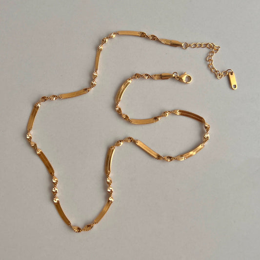 Vireth Necklace