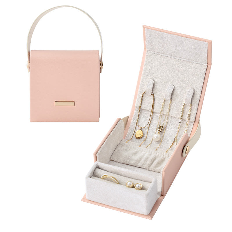 Cavelle Case