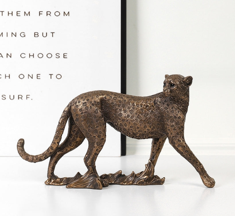 Zavaro Leopard sculpture