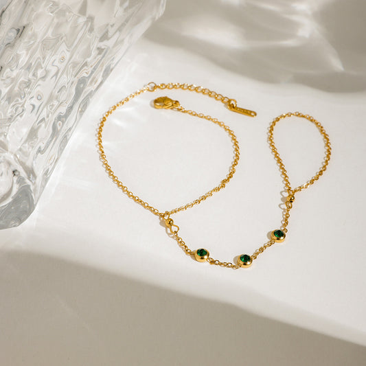 Emeralique Finger Bracelet