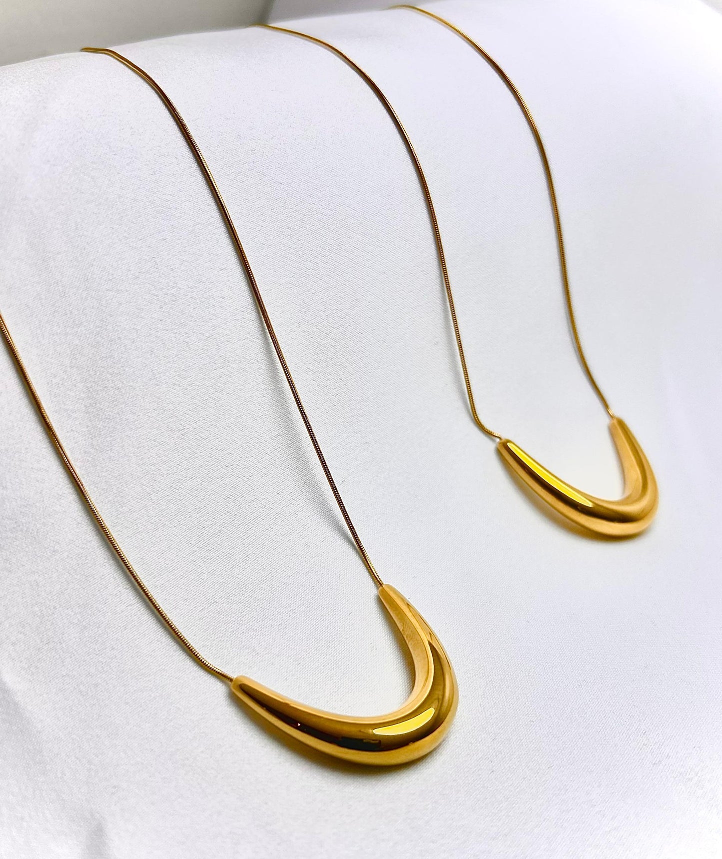 Golden Marguerite Necklace